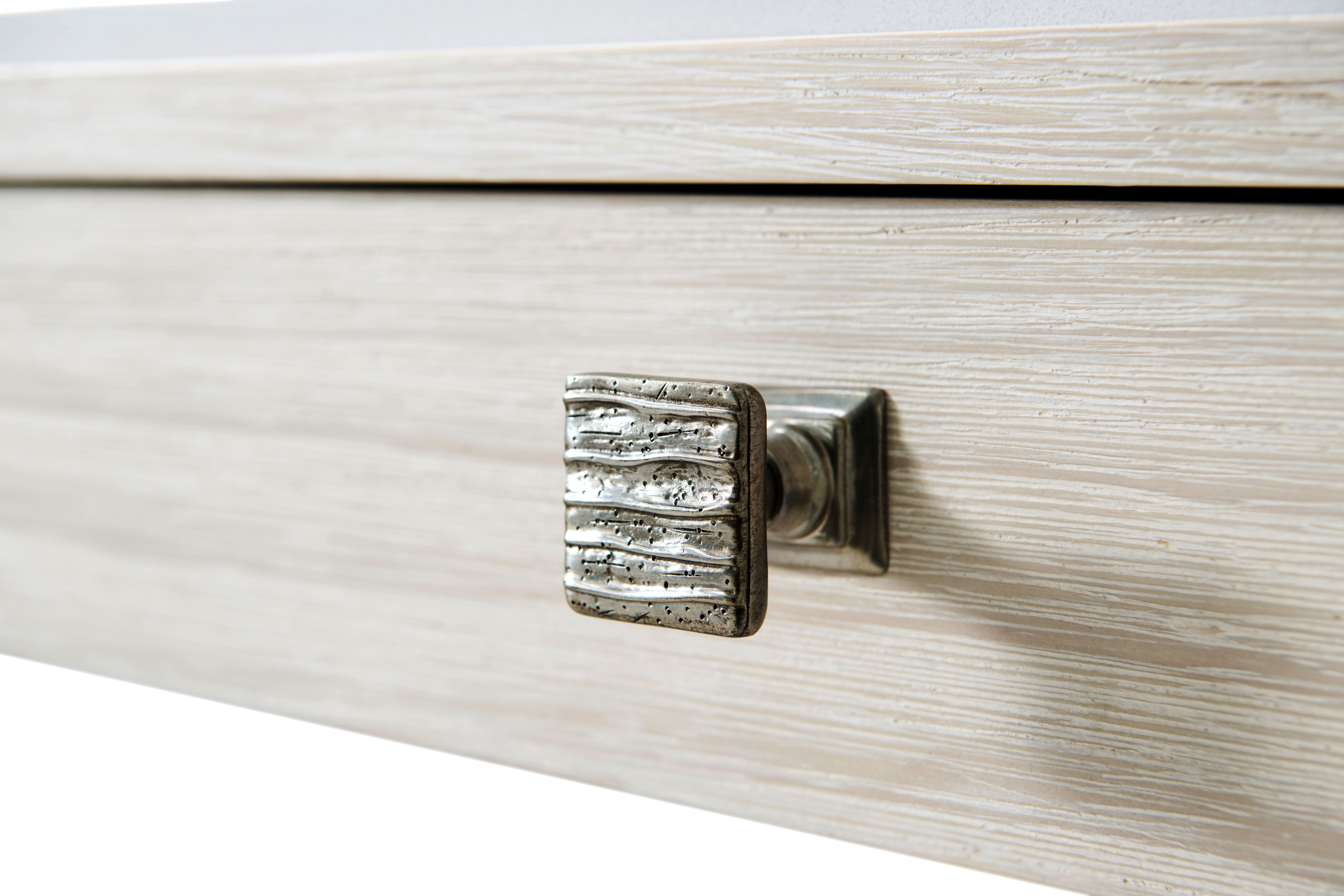 Breeze Console | Theodore Alexander