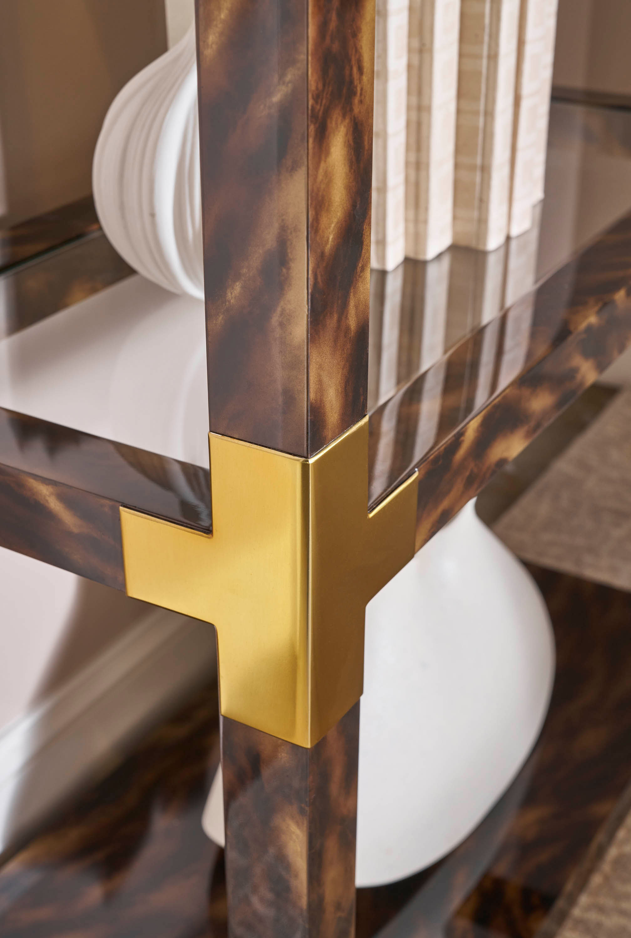 【ジャンク品】THEODORE ALEXANDER 木製 ウォールラック Arakan Etagere | Theodore Alexander